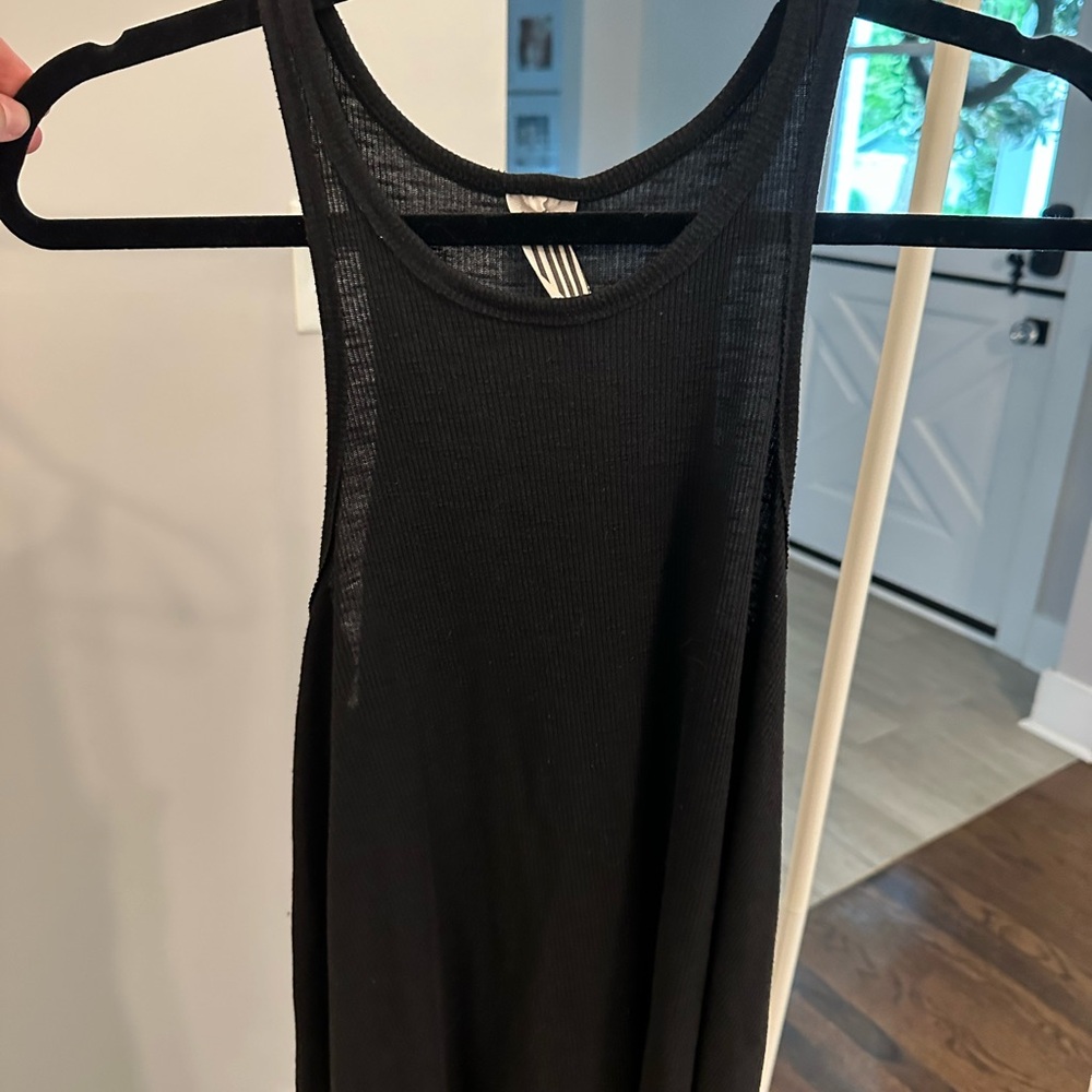Black Sleeveless Tank Top